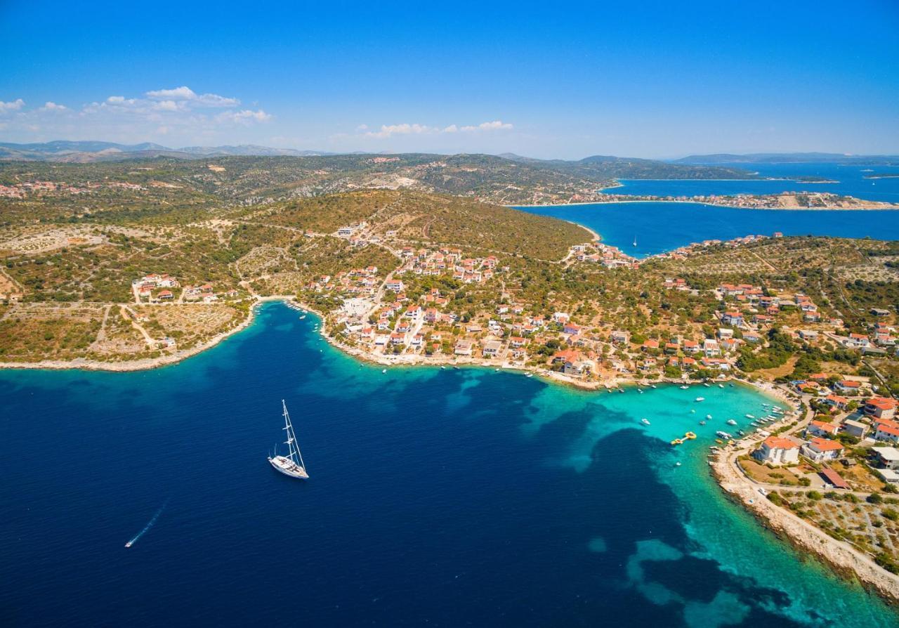 Family Friendly Seaside Apartments Kanica, Rogoznica - 12895 Esterno foto